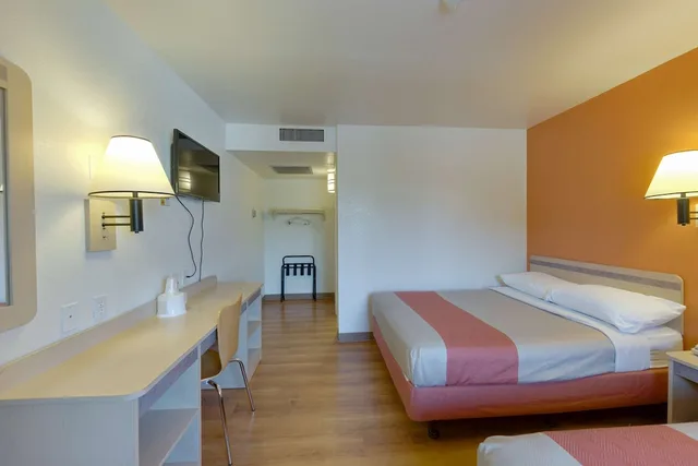 غرفة قياسية بسريرين مزدوجين، Motel 6 Weed - Mount Shasta 1/5