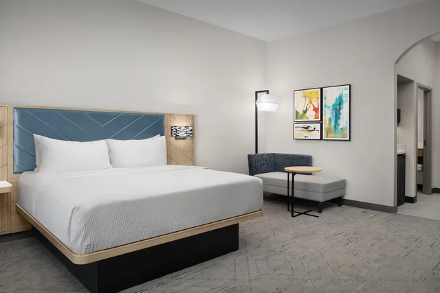 Standard, King Bed, Accessible, Holiday Inn Express Hotel And Suites Dfw West Hurst 1/8