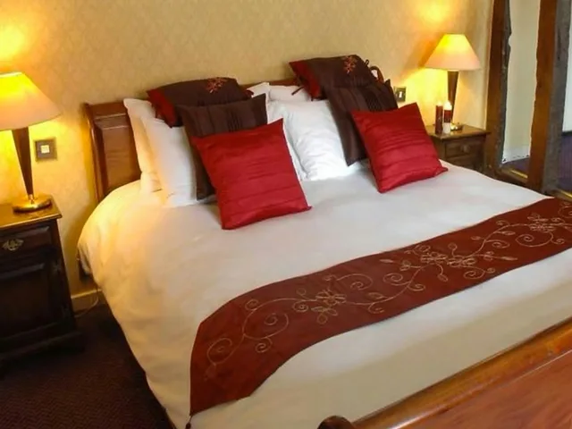 Room, Double Bed, THE BULL 3/3