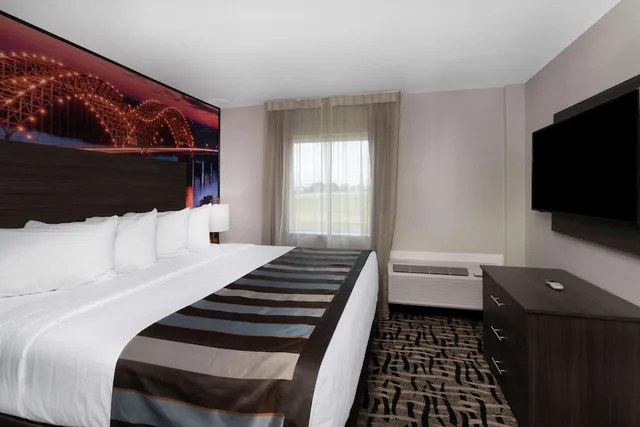 غرفة ديلوكس بسرير كينج لذوي الإعاقة، Wingate by Wyndham Horn Lake Southaven 2/4