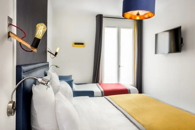 غرفة ثلاثية بسرير مزدوج وسرير فردي، Hotel Clarisse 1/7