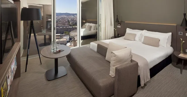 غرفة بريميوم بسرير مزدوج بإطلالة على المدينة، MELIA BARCELONA SKY 8/10
