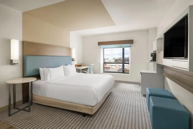 غرفة قياسية بسرير كينج لذوي الإعاقة، EVEN Hotel Rockville Washington DC Area 2/10