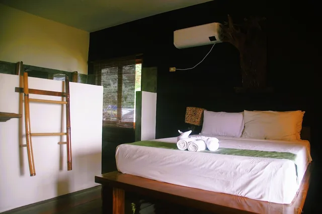 غرفة ديلوكس بسرير مزدوج بشرفة، Bluemango Rooms & Villas 3/7