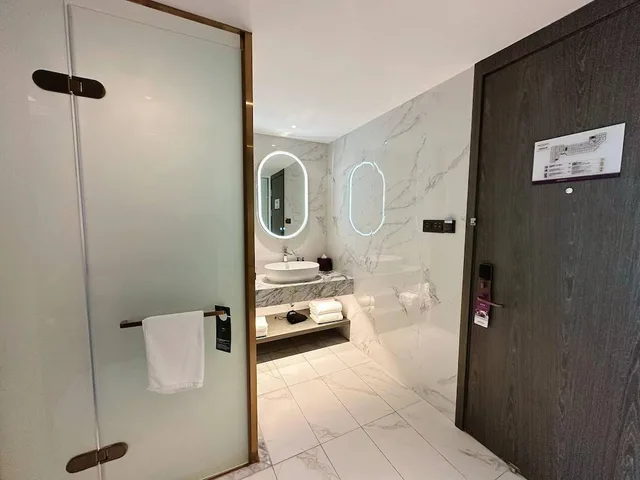 غرفة بريفيليج بسرير كينج، Mercure Shanghai Necc 5/7
