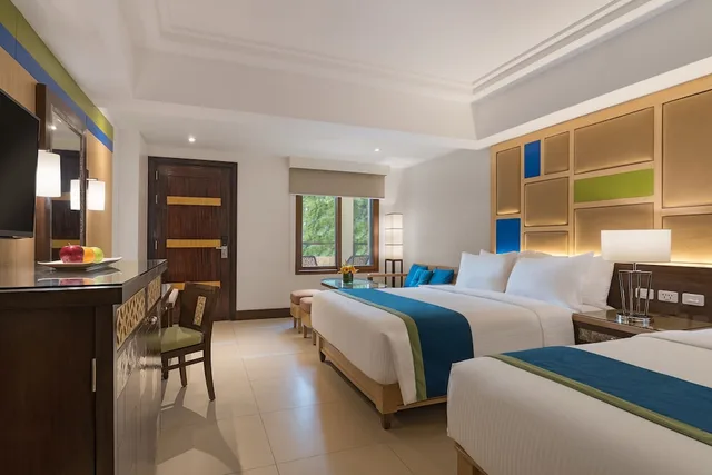 غرفة عائلية بسرير كوين وسريرين فرديين، Henann Resort Alona Beach 9/12