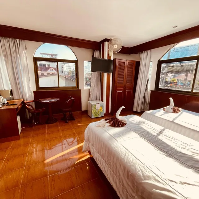 غرفة ثلاثية بشرفة، Centre Point Patong 2/8