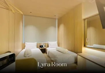Room, King Bed, Vio Pasteur Bandung Managed By Dafam Hotels 1/1