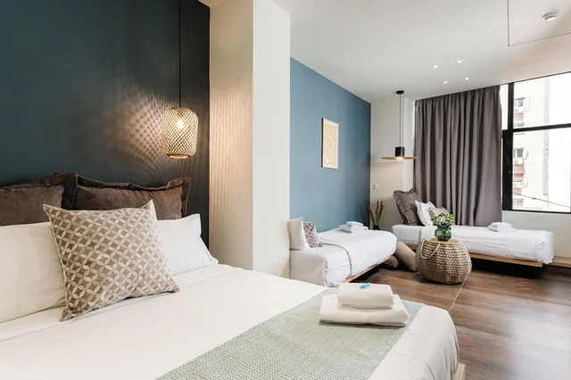 جناح سوبيريور بإطلالة على المدينة، Ciel Living Athens 2/4