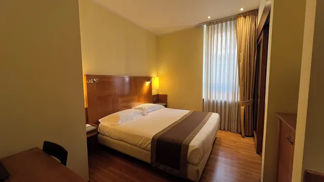 غرفة متصلة، Hotel Master 4/9