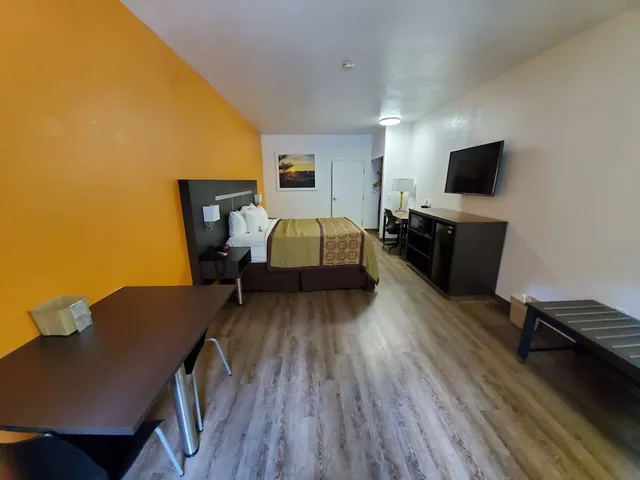 غرفة بسرير كينج لذوي الإعاقة، Days Inn by Wyndham Lexington 5/10