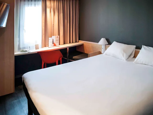 غرفة بسرير مزدوج وسرير فردي، Ibis St Malo La Madeleine 9/10