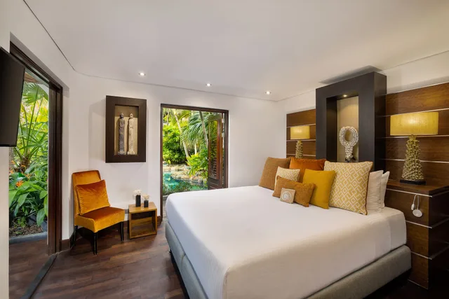 Pool, Tropical, Villa, 1 King and 2 Queen Beds, Baoase Curacao 1/3