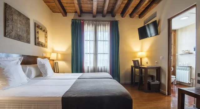 غرفة بسرير مزدوج أو سريرين منفصلين، Abad Toledo 1/10