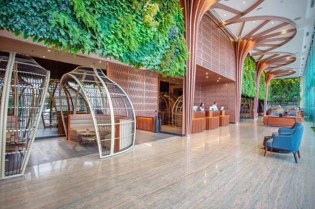 غرفة تنفيذية بسرير مزدوج أو سريرين منفصلين بإطلالة على المدينة، Harris Hotel & Convention Gubeng 1/1