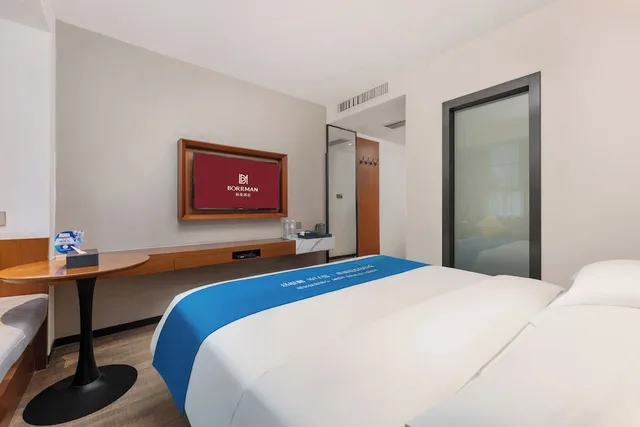 Superior, Queen Bed, City View, Light Housekeeping، Borrman Hotel (Guangzhou South Hospital Meihuayuan Metro Station) 4/8