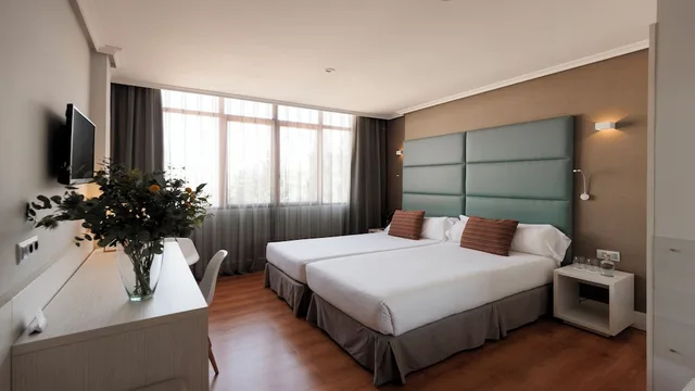 غرفة قياسية بسريرين منفصلين، Hotel Pax Guadalajara 5/7