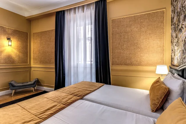 غرفة سوبيريور ديلوكس بسرير كوين، Relais Fontana di Trevi 6/10