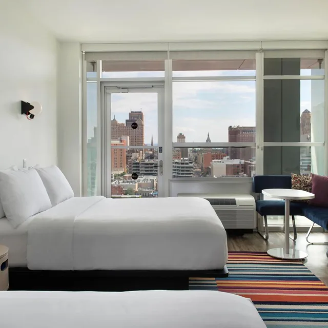 Aloft, Guest Room, 2 Double Beds, Balcony، Aloft Buffalo Downtown 1/3