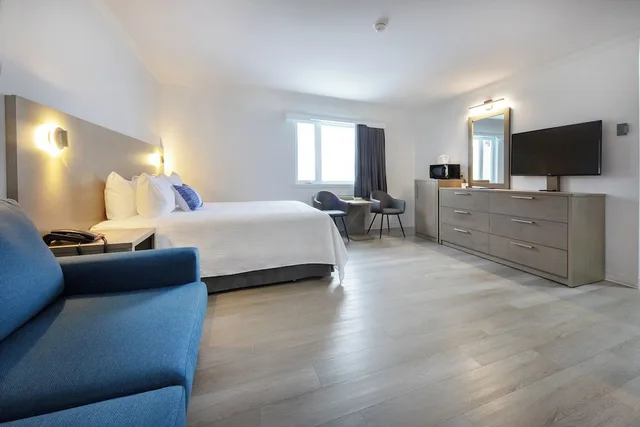 جناح بسرير كوين بإطلالة على البحر مع أريكة، Hotel Plante 3/6