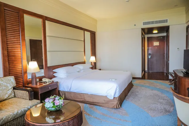 Deluxe, King Bed, Sea View, Danat Jebel Dhanna Resort 4/5