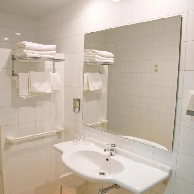 غرفة رباعية، Hotel Balaguer 6/9