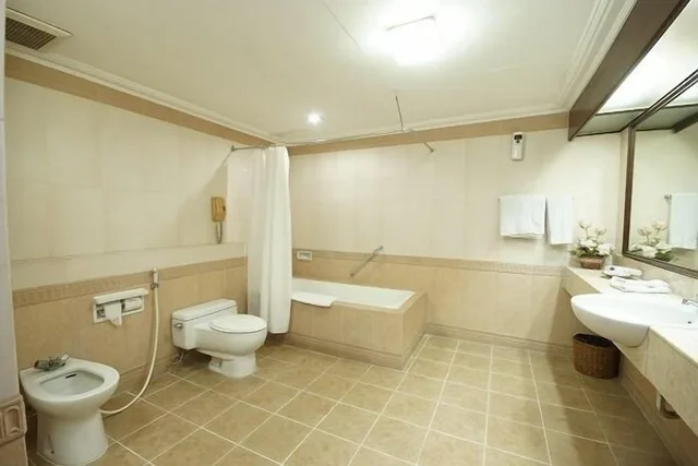 غرفة ديلوكس بسريرين منفصلين، Bahari Inn Tegal 3/3