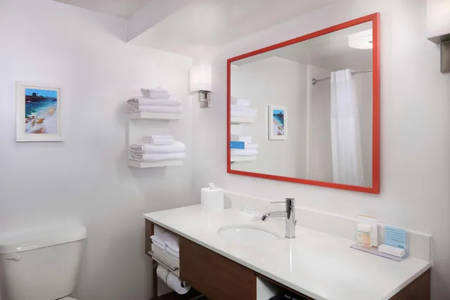 استوديو بسرير كينج، Hampton Inn Niagara Falls 2/2