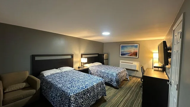 Room, 2 Double Beds, Catalina Airport Motel 1/10