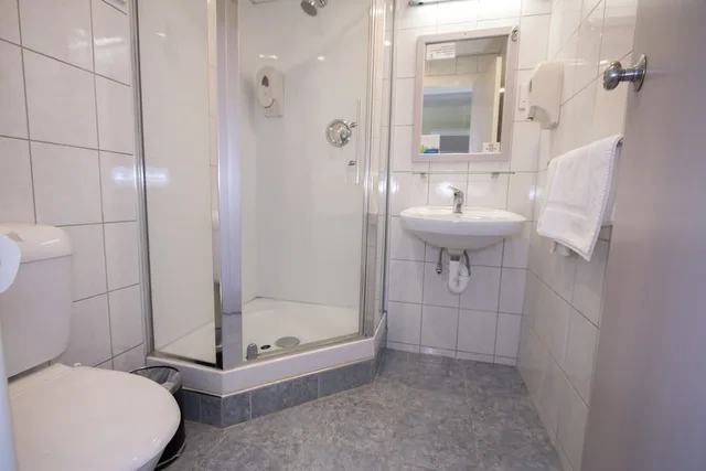 سكن مشترك مختلط بأربعة أسرّة بحمام مشترك، Hotel Waterloo Backpackers 3/8