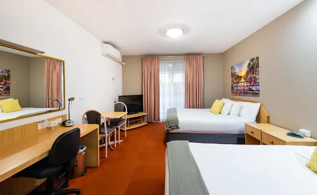 غرفة ديلوكس بسريرين كوين، Golden Age Motor Inn Queanbeyan 2/4
