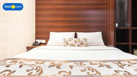 Economy, Double Bed, Smoking, The Batik Hotel 2/2
