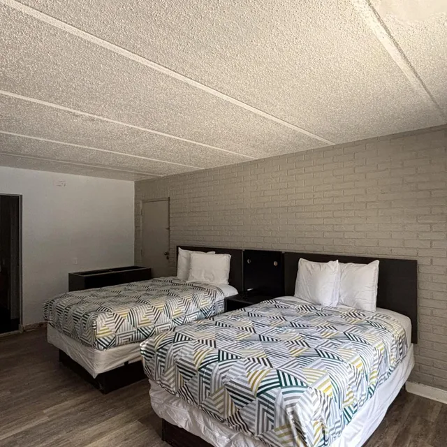 غرفة ديلوكس بسرير مزدوج للمدخنين، Studio6 Tallahassee, FL – North Monroe 1/7