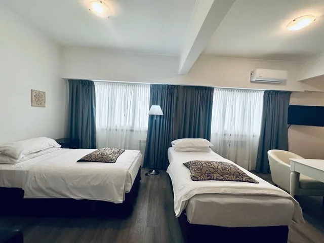Superior, Quadruple, King and Twin Beds, HOTEL TOLOSA 2/10