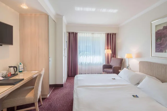 غرفة قياسية بسرير كوين، Best Western Hotel Hamburg International 1/9
