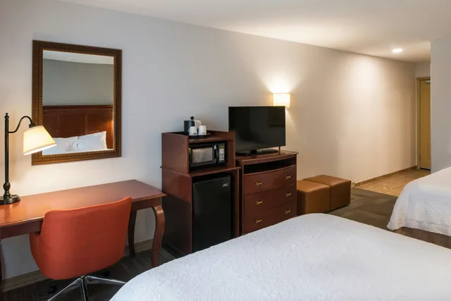 غرفة بسريرين كوين، Hampton Inn & Suites Rifle 3/5