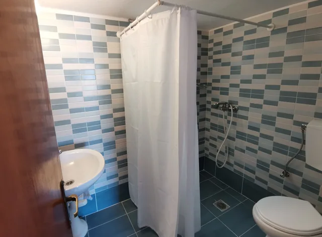 غرفة أساسية ثلاثية بسرير مزدوج وسرير فردي، Hotel Eleftheria 5/5