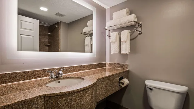 غرفة قياسية بسرير كينج، Best Western Plus St. Augustine I-95 7/10