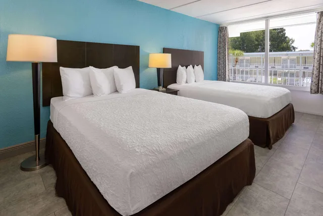غرفة بسريرين كوين، Travelodge by Wyndham Kingsland GA 2/2