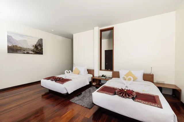 غرفة بسريرين منفصلين بشرفة، Luang Prabang View Hotel 4/10