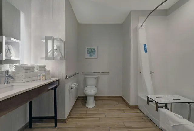 غرفة بسريرين كوين لذوي الإعاقة، Hampton Inn Patterson Ca 2/3