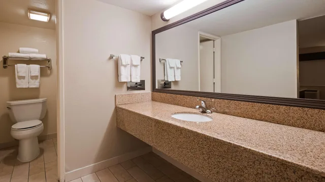 غرفة، Best Western Heritage Inn - Chico 9/9