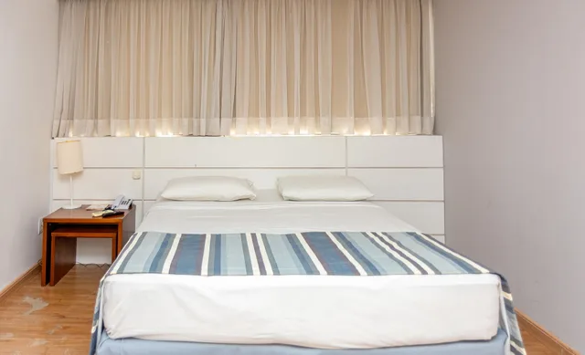 جناح ثلاثي، Salvador Business Flat 3/4