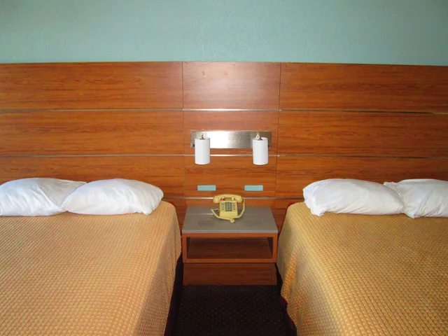 غرفة بسريرين كوين، Regency Inn Fort Walton Beach 2/10
