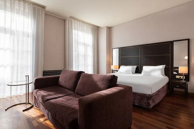 جناح جونيور مفرد، Eurostars Das Artes 6/10