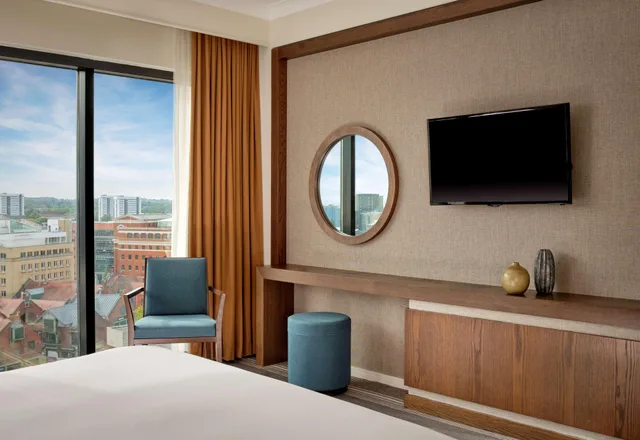 Suite, Hyatt Regency Birmingham 1/1