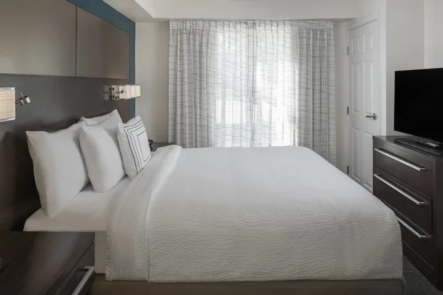 استوديو تنفيذي ركني بسرير كينج مع أريكة، Residence Inn New Orleans Metairie 2/10