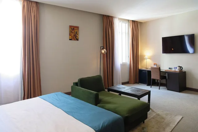 جناح كومفورت بسرير كينج، TANA Hotel 1/9