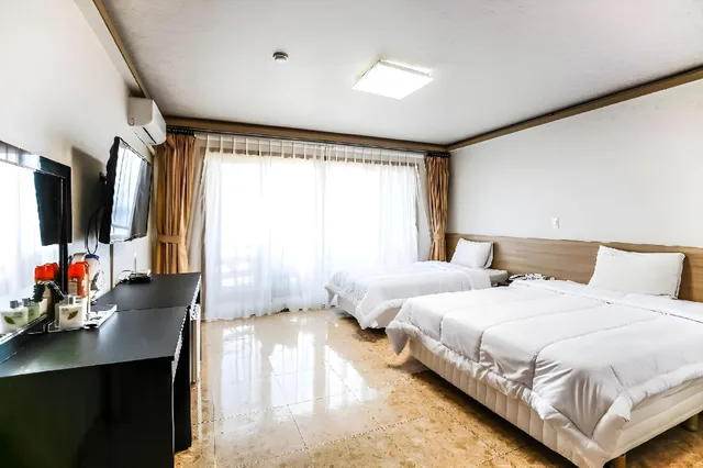 جناح عائلي بفراش فوتون، Jeju Ocean Family Hotel 1/2