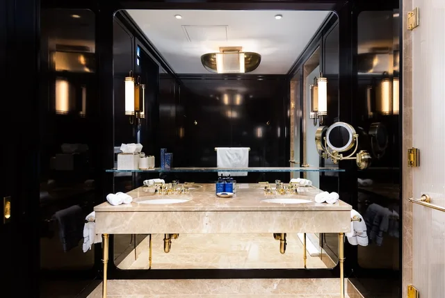 Junior Suite, King Bed, City View, Casa Cipriani New York 1/10
